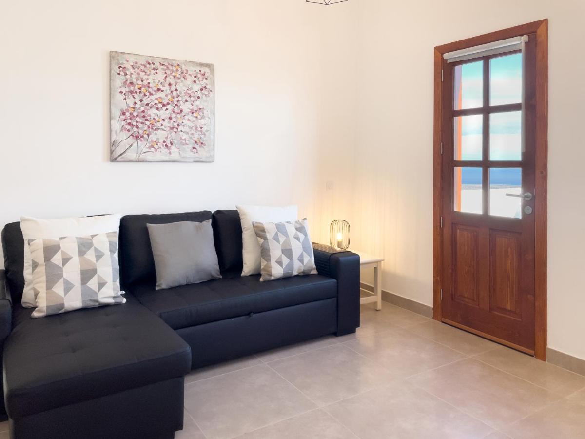 Villa Livia Tías Buitenkant foto