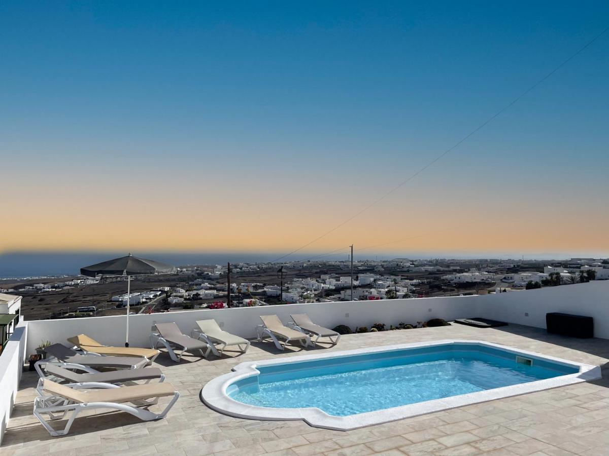 Villa Livia Tías Buitenkant foto